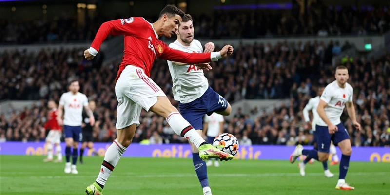 Vai trò tiền đạo cắm - Chìa khóa thành công trong bóng đá hiện đại 3 tien-dao-cam-2